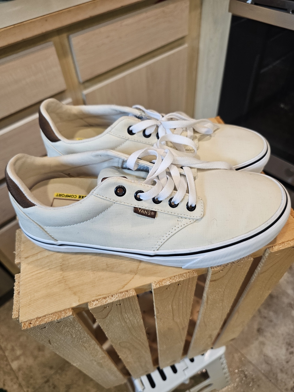Vans Men’s 8.5 White Canvas/Women's 10  Low-Top Sneakers